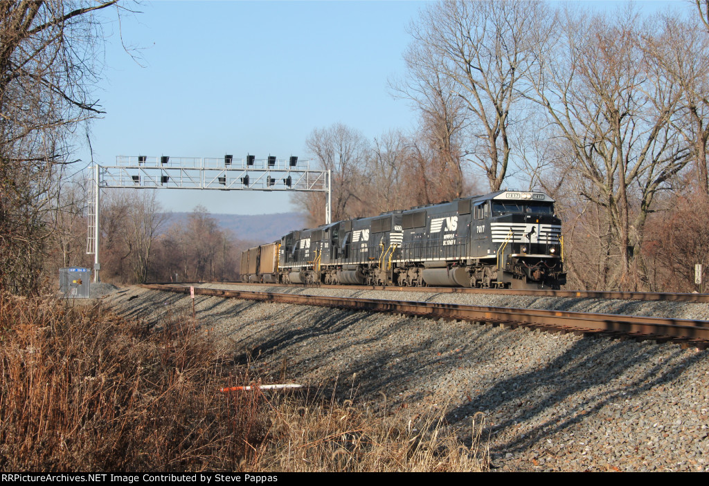 NS 7017 leads train 538 through Cove PA